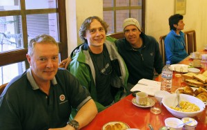 Chuck, Wiktor, Dan at breakfast briefing